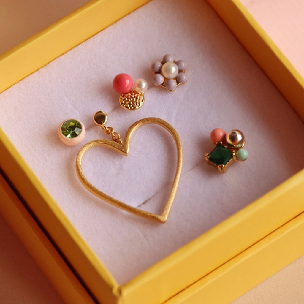 LULU Copenhagen Bouquet Plate boucle d'oreille 1 pièce Ear stud, 1 pcs Gold Plated