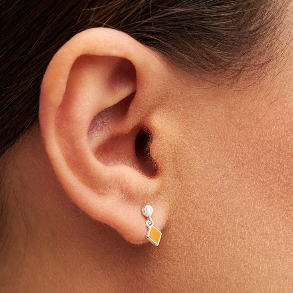 LULU Copenhagen Confetti Dangling boucle d'oreille 1 pièce plaqué argent Ear stud, 1 pcs Marigold