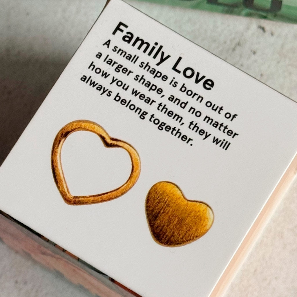 LULU Copenhagen Family Love boucles d'oreilles paire brossé Earrings, pairs Gold Plated