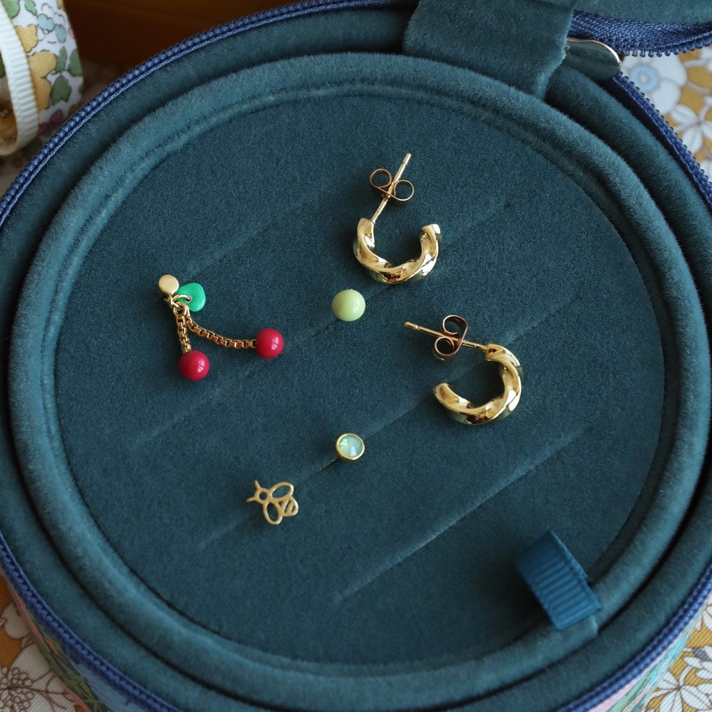 LULU Copenhagen Swirl Hoops Small paire Hoops Gold Plated