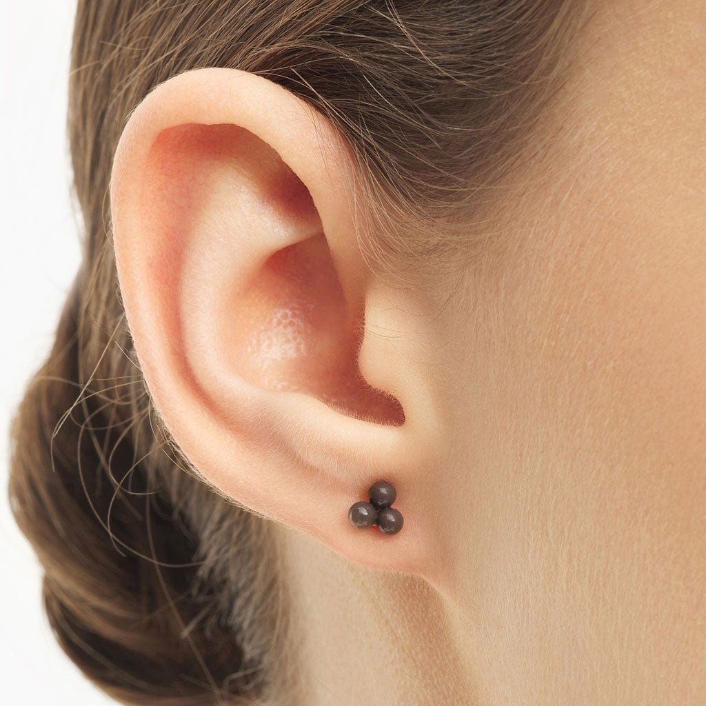 LULU Copenhagen Trio boucle d'oreille 1 pièce Ear stud, 1 pcs Cocoa Powder