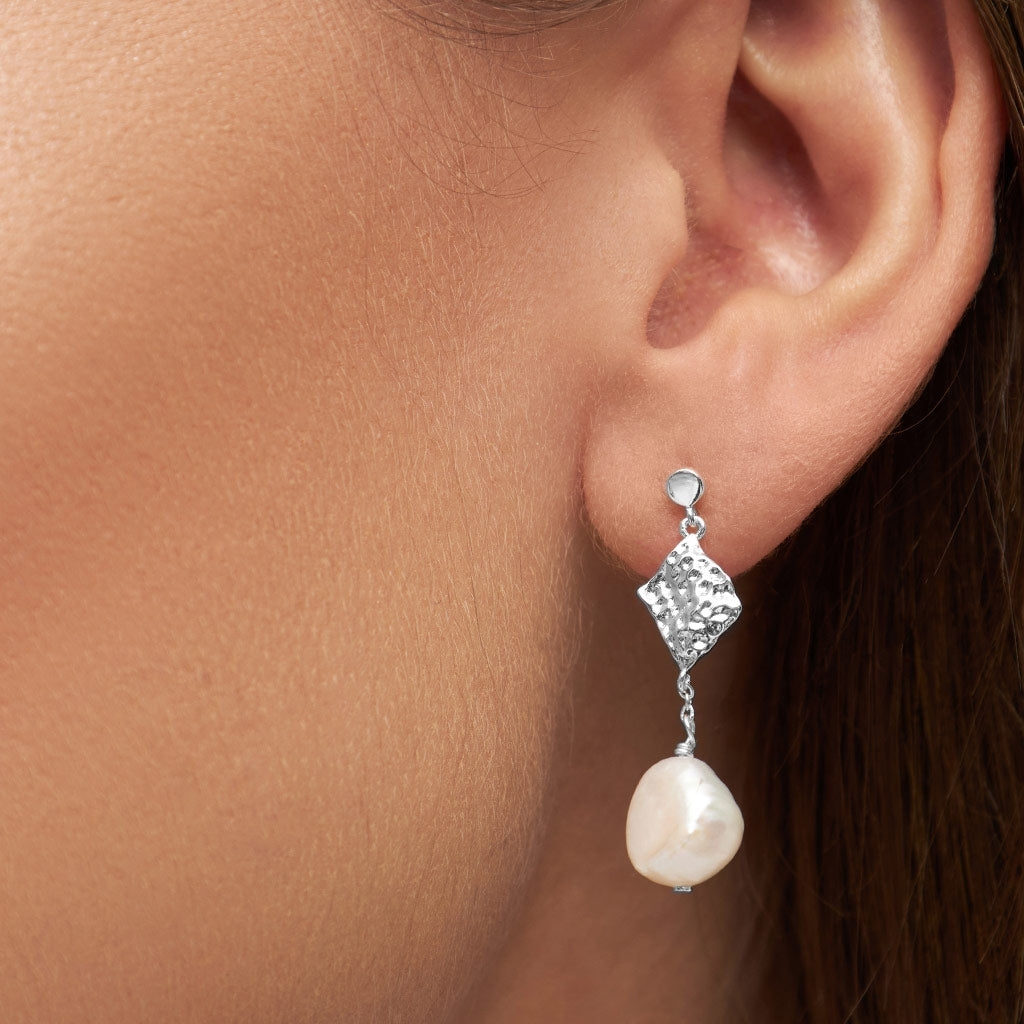 LULU Copenhagen Boheme Pearl boucle d'oreille 1 pièce Ear stud, 1 pcs Silver Plated