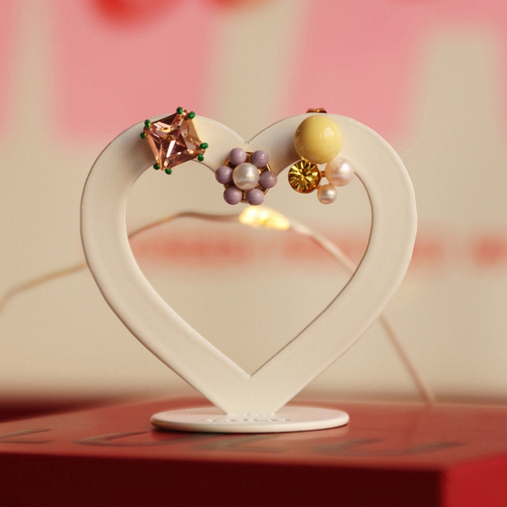 LULU Copenhagen Bouquet Purple Flower boucle d'oreille 1 pièce Ear stud, 1 pcs Gold Plated