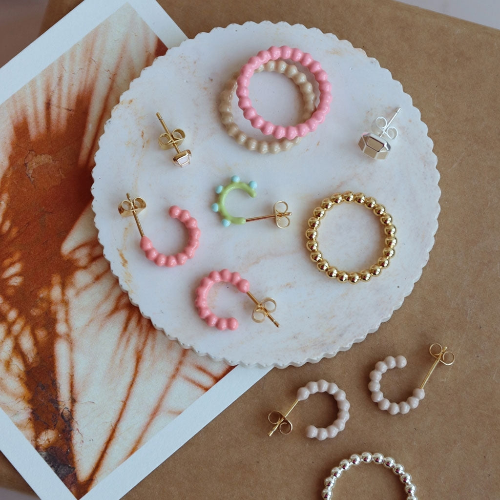 LULU Copenhagen Color Ball Hoops - Small - Paires Hoops Buttercream