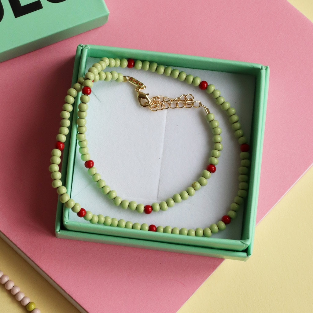 LULU Copenhagen Color Ball Collier court Necklaces Silk Light Green/Passion Red