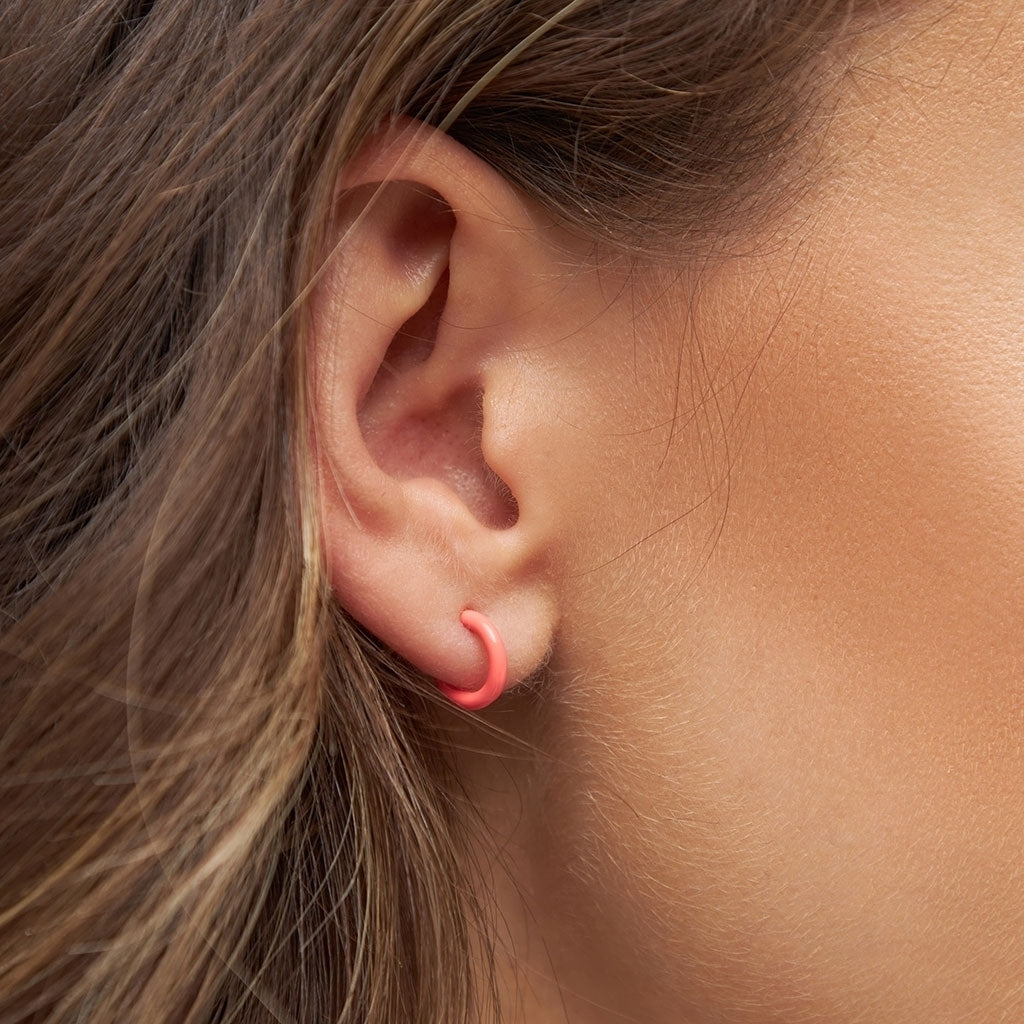 LULU Copenhagen Color Hoop 1 pcs - Box Ear stud, 1 pcs Coral