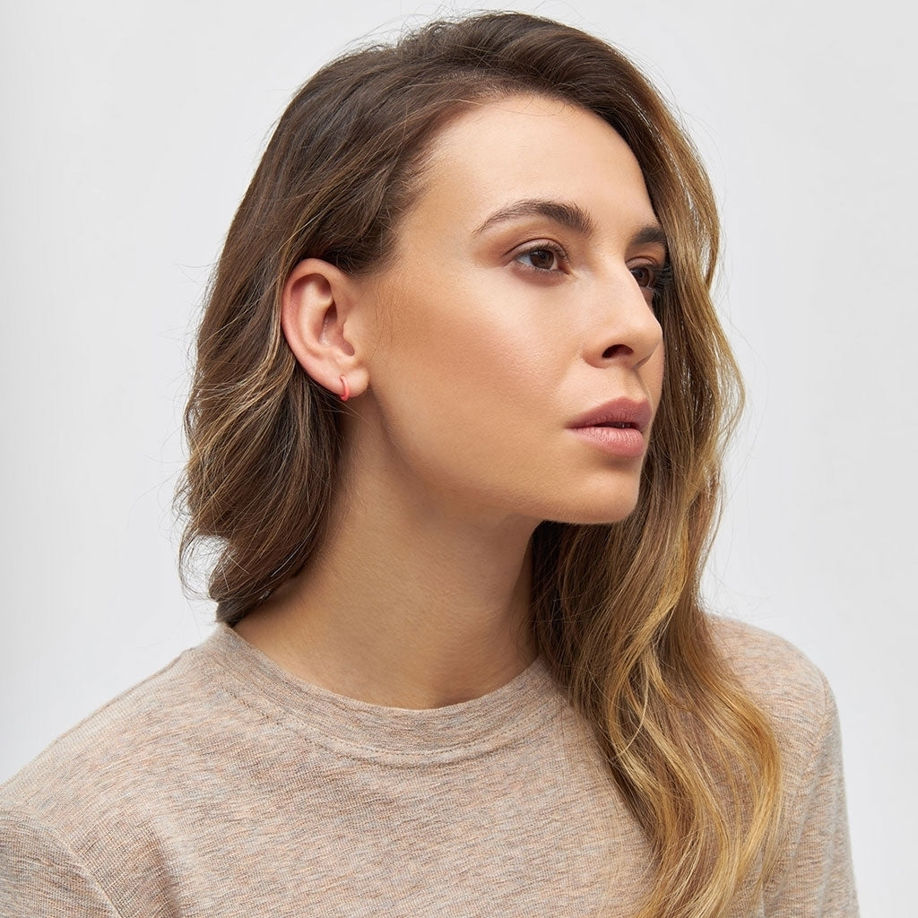 LULU Copenhagen Color Hoop 1 pcs - Box Ear stud, 1 pcs Coral