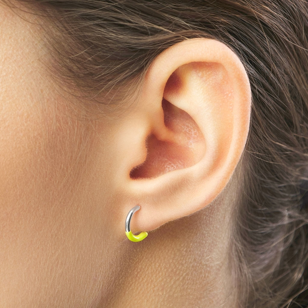 LULU Copenhagen Color Hoop Half Dip boucle d'oreille 1 pièce plaqué argent Hoops Wild Lime