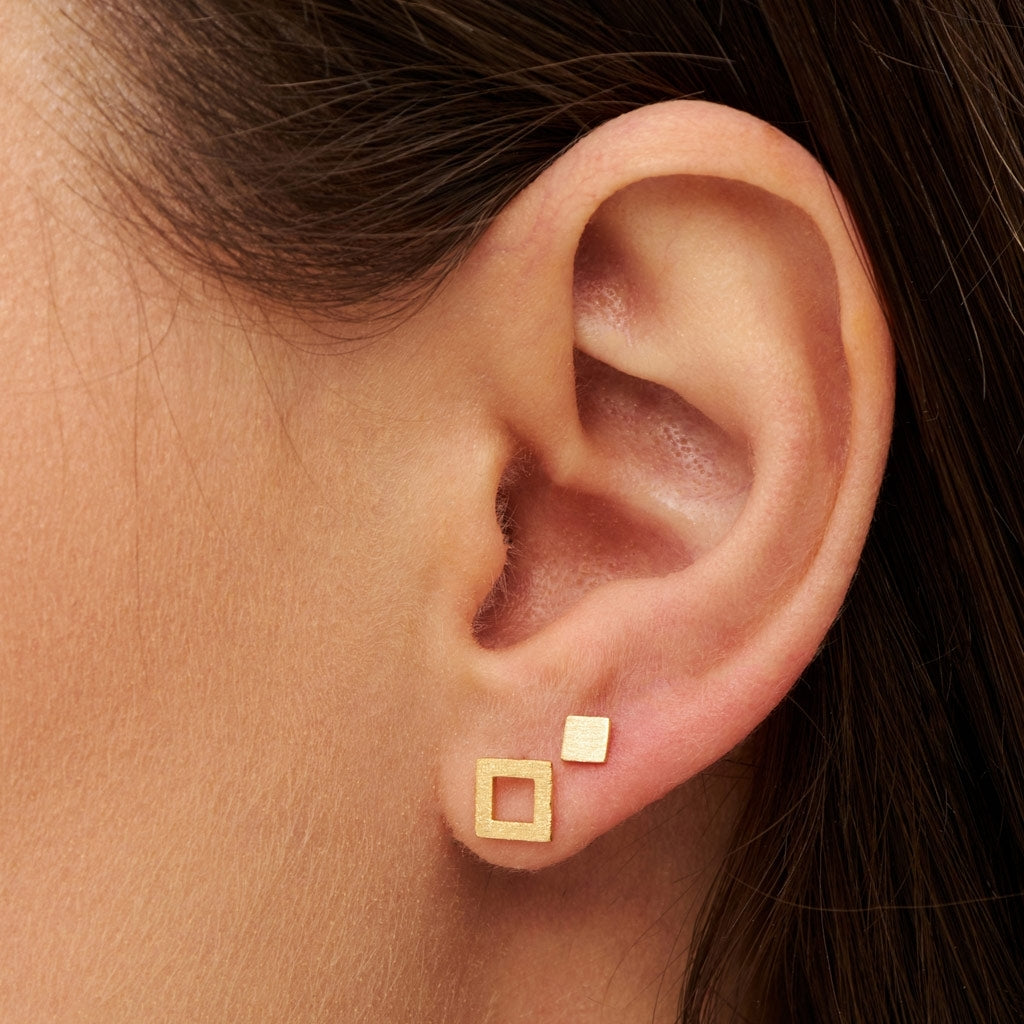 LULU Copenhagen Family Square pair brushed Earrings, pairs Gold Plated