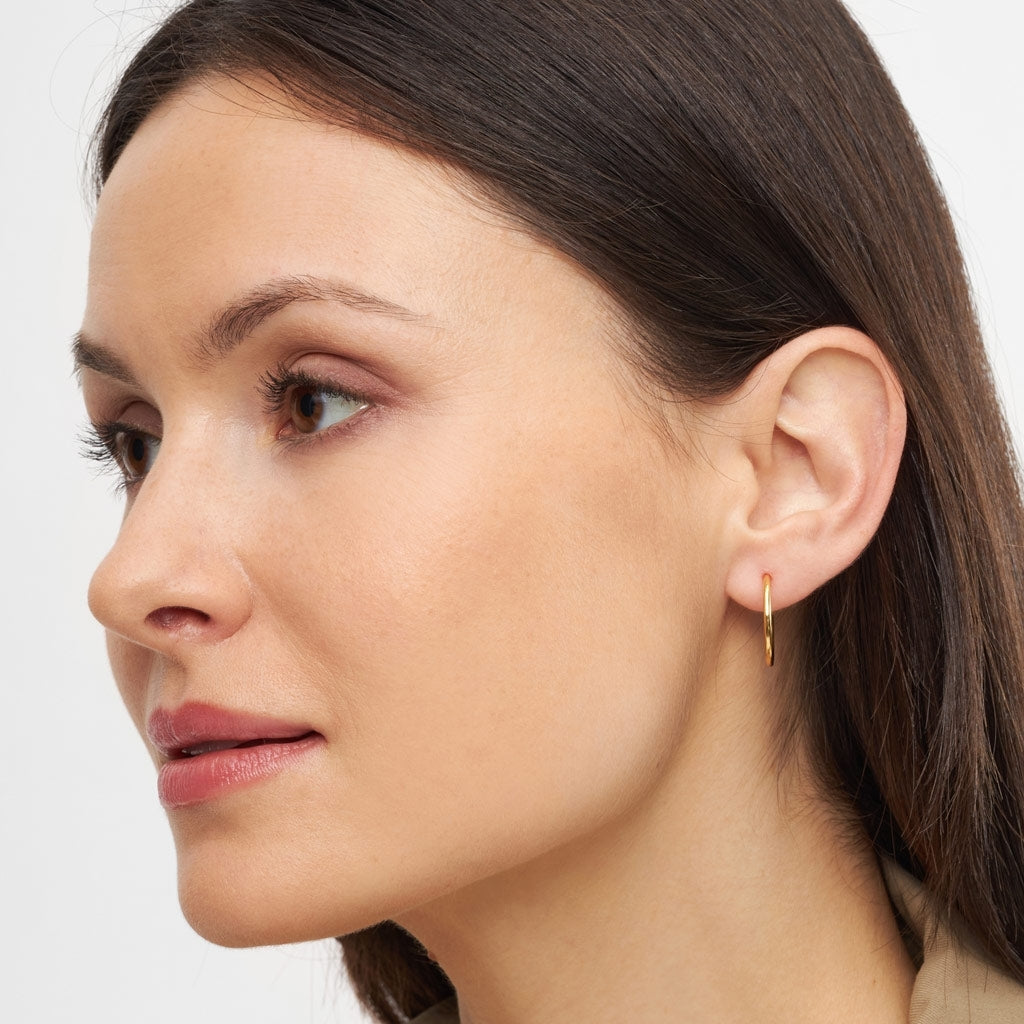 LULU Copenhagen Non Hoops Medium pair brillant Hoops Gold Plated