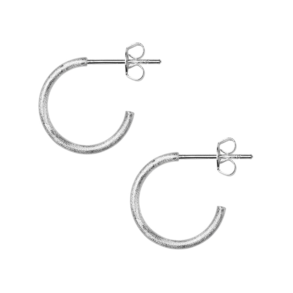 LULU Copenhagen Non Hoops Small paire Hoops Silver Plated