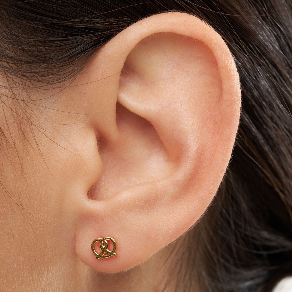 LULU Copenhagen Pretzel boucle d'oreille 1 pièce Ear stud, 1 pcs Gold Plated