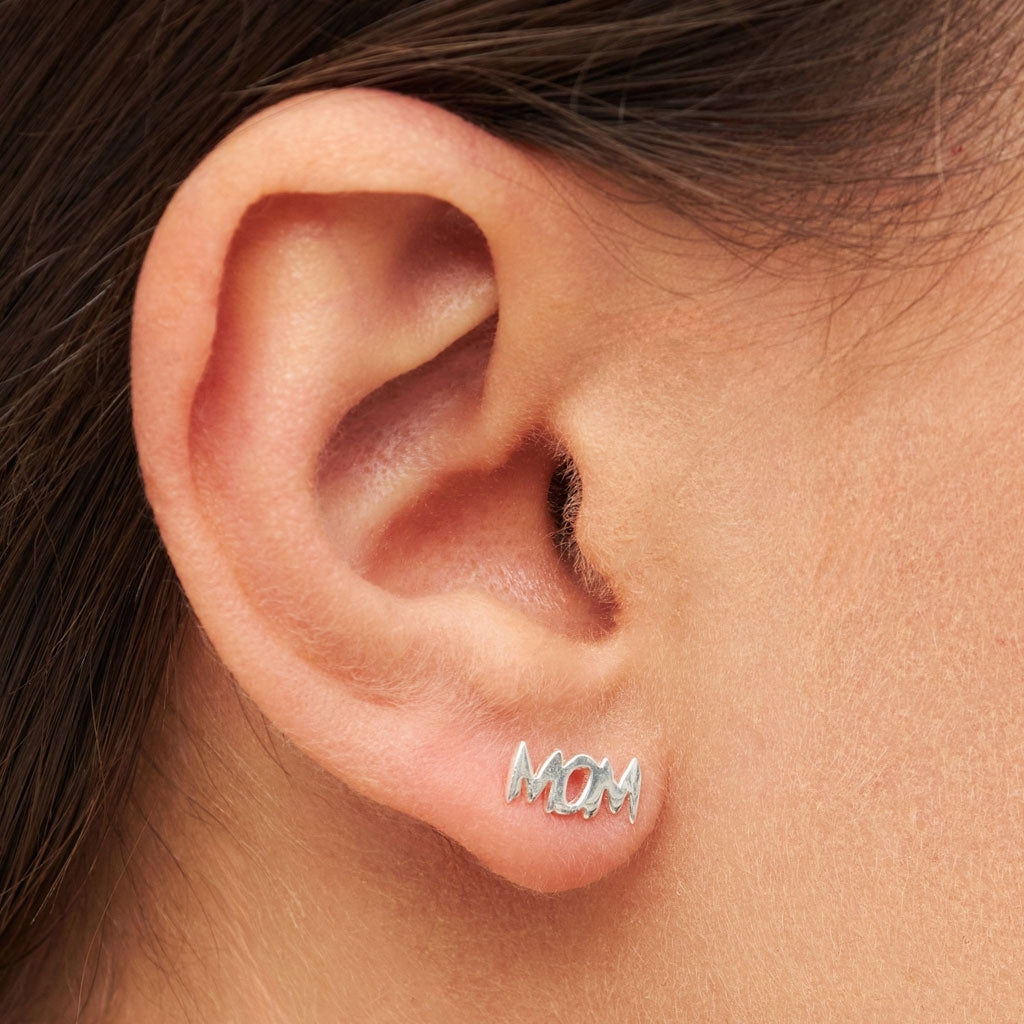 LULU Copenhagen Word Mom boucle d'oreille 1 pièce Ear stud, 1 pcs Silver