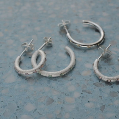 LULU Copenhagen OMG Hoops Small paire plaqué argent Hoops Violet