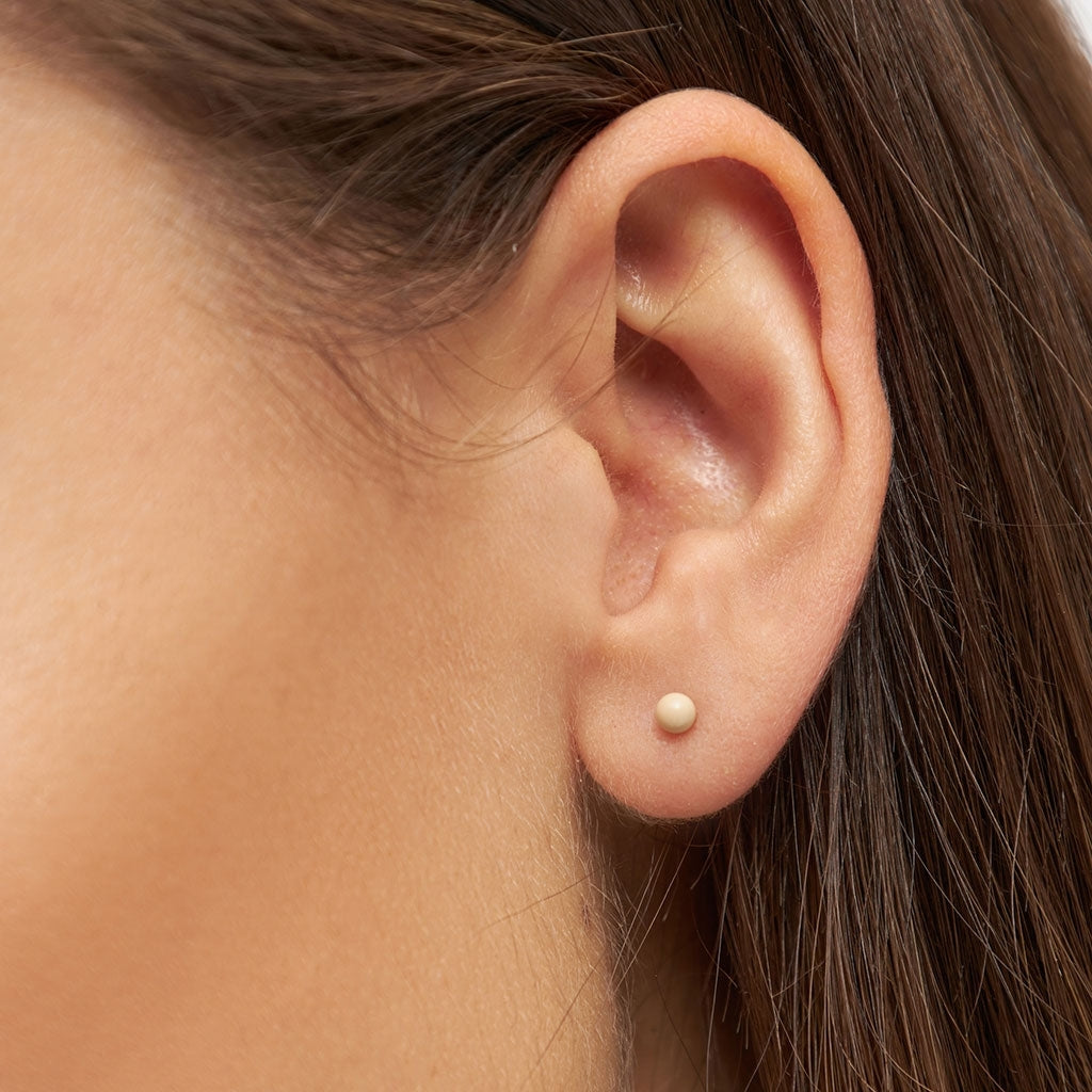 LULU Copenhagen Color Ball boucle d'oreille 1 pièce Ear stud, 1 pcs Buttercream